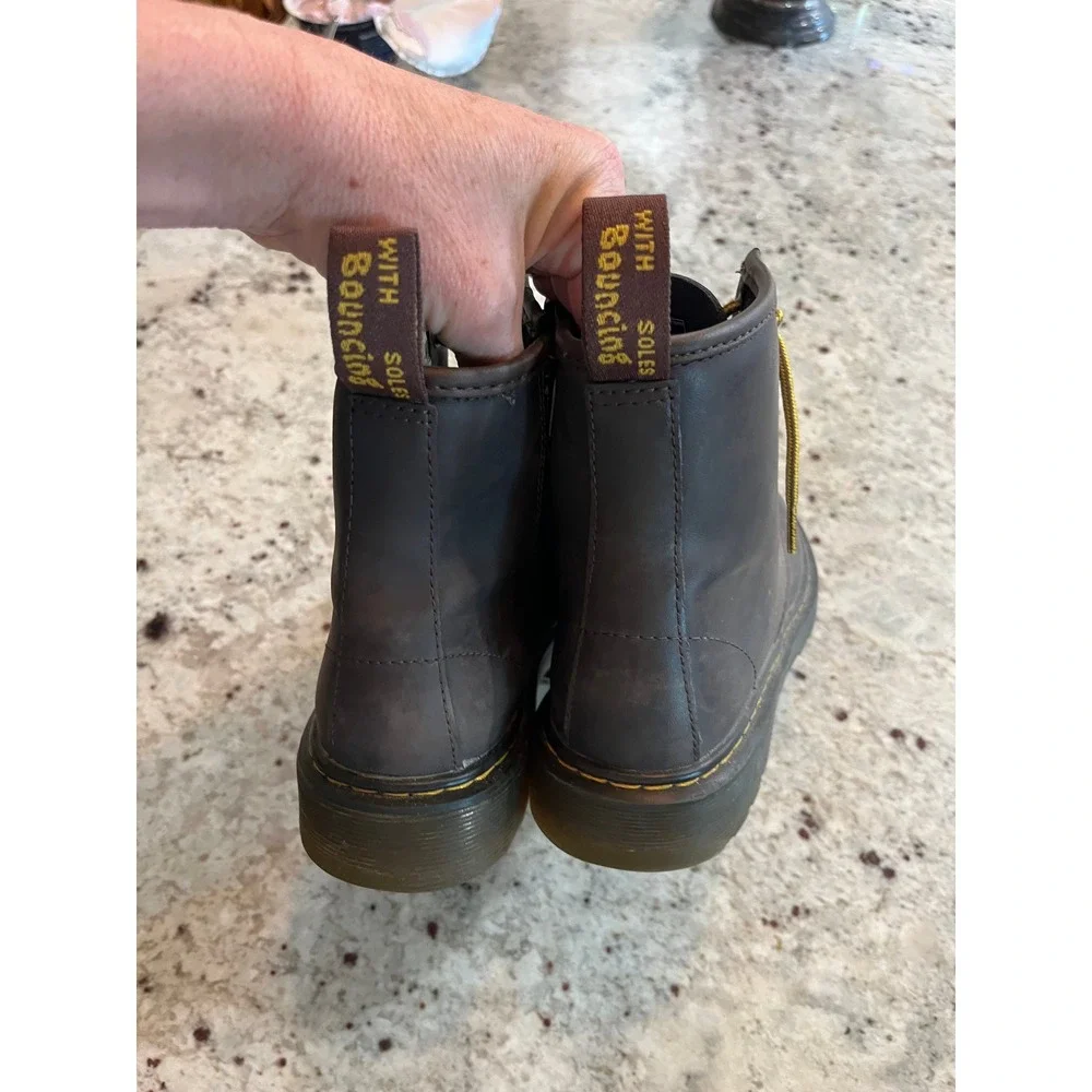 Dr. Martens Youth 1460 Wildhorse Leather Lace Up Boots‎ Dark Brown Size 4 US